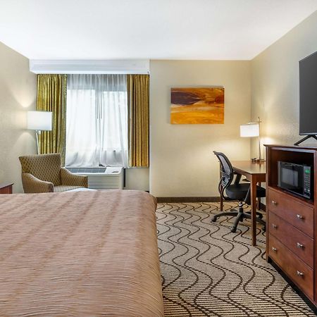 Best Western John Muir Inn Мартинес Экстерьер фото