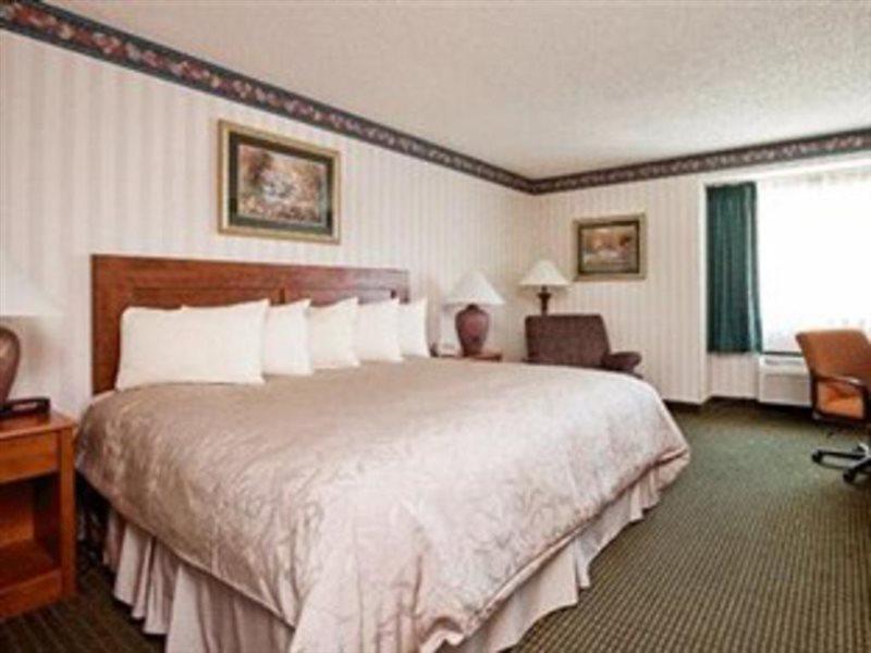 Best Western John Muir Inn Мартинес Экстерьер фото
