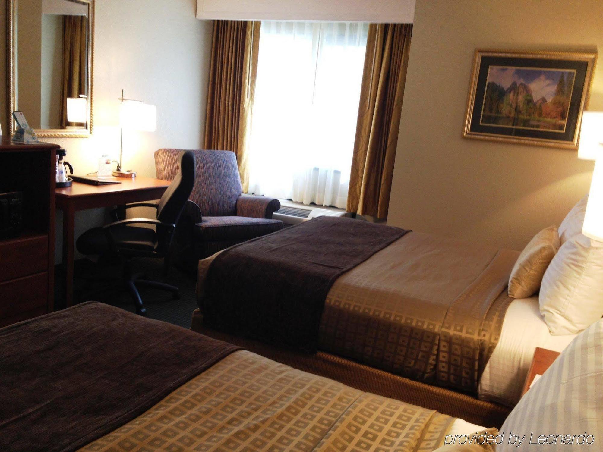 Best Western John Muir Inn Мартинес Экстерьер фото